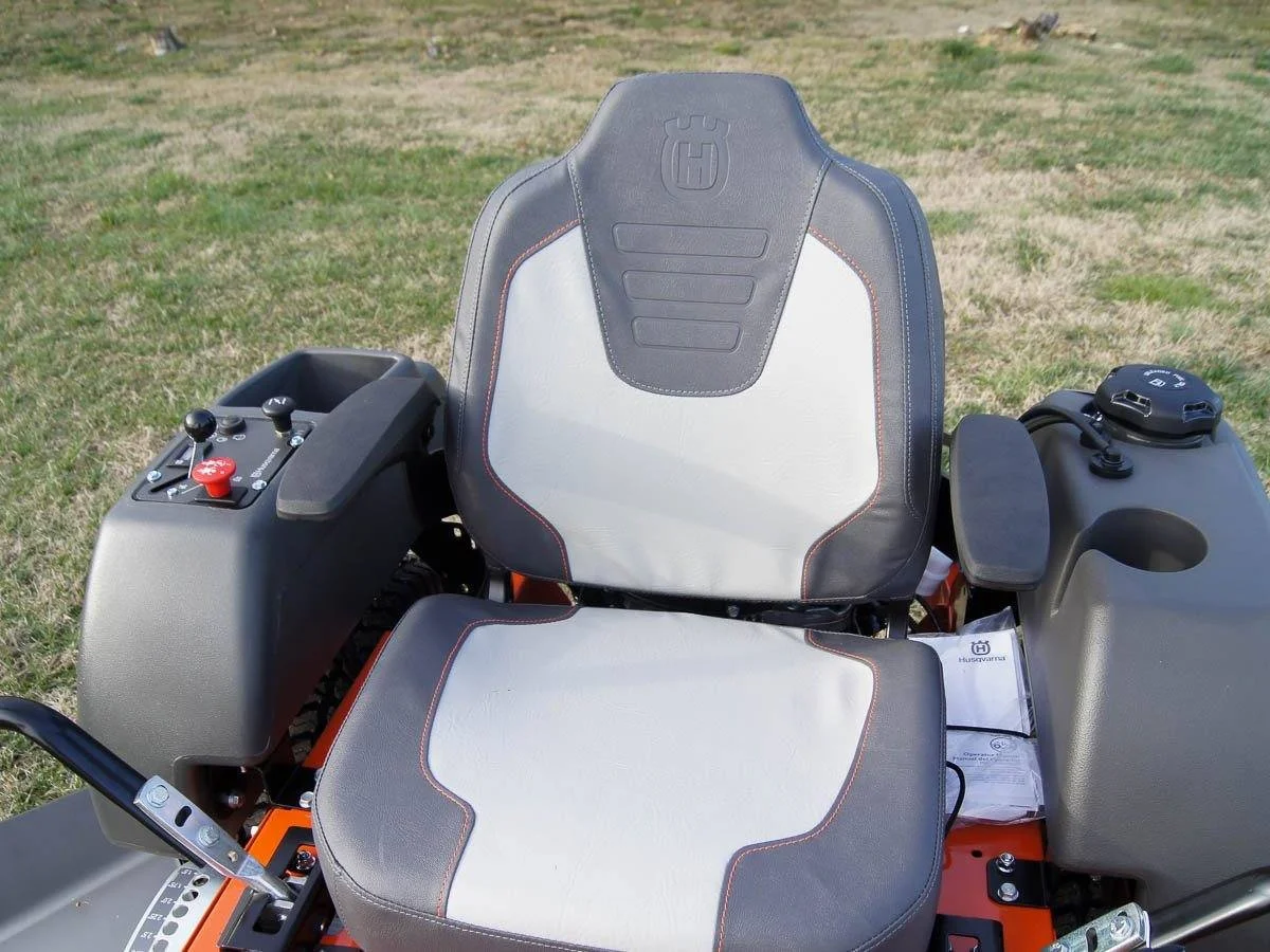 husqvarna mz61 61″ zero turn lawns mowers 24hp kaw (scratch and dent) husqvarna mz61 61″ zero turn lawns mowers 24hp kaw (scratch and dent)