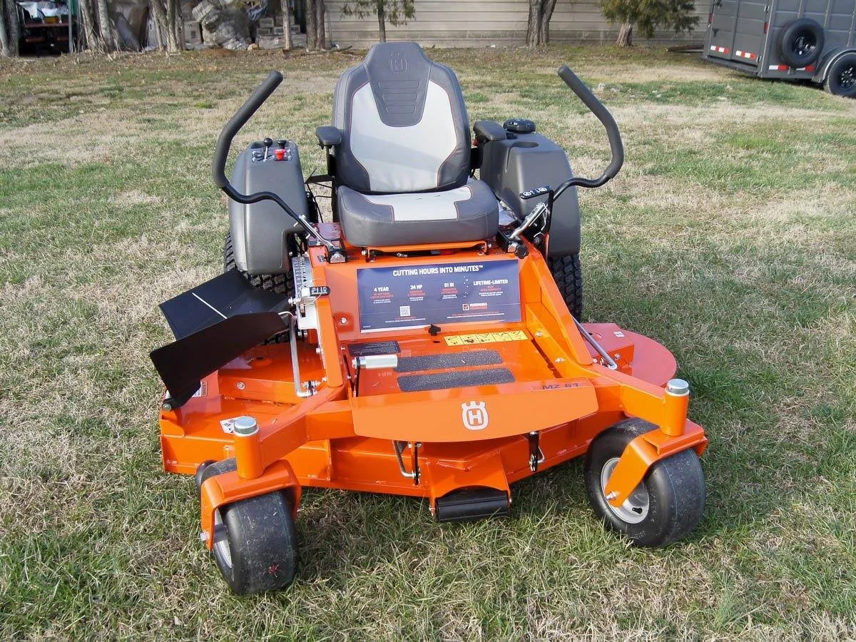 husqvarna mz61 61″ zero turn lawns mowers 24hp kaw (scratch and dent) husqvarna mz61 61″ zero turn lawns mowers 24hp kaw (scratch and dent)